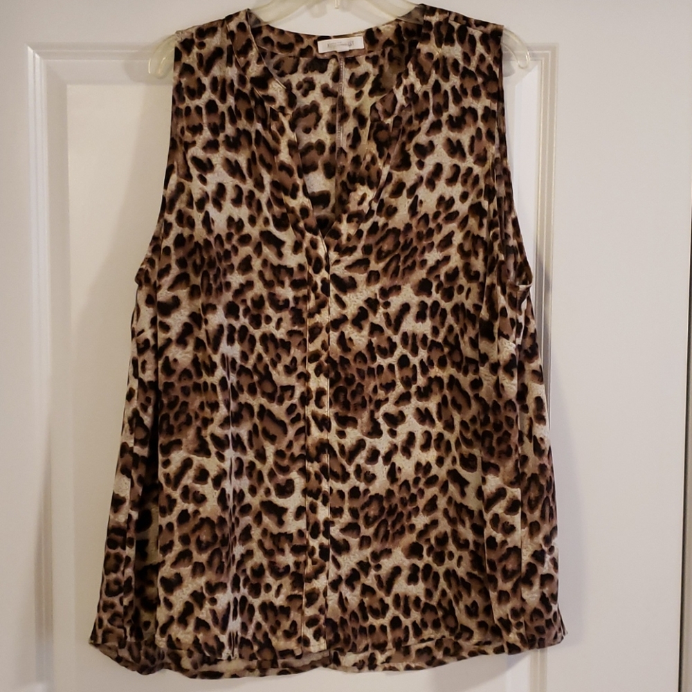 Leopard print V-neck Sleeveless Blouse